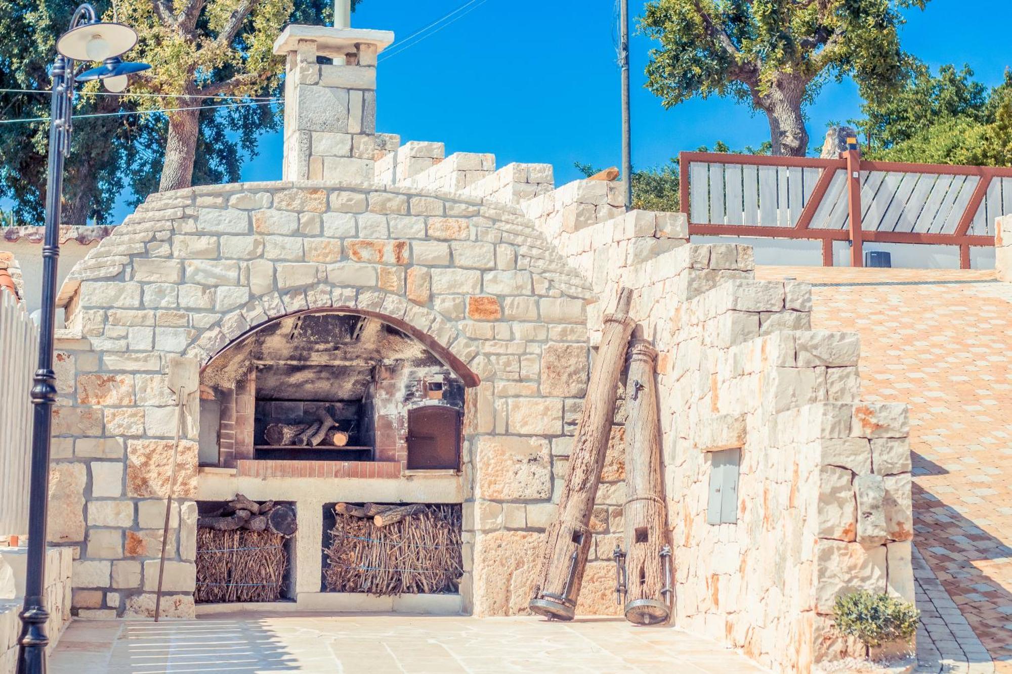 로코로톤도 Navolte Trulli E Quiete Con Piscina 빌라 외부 사진