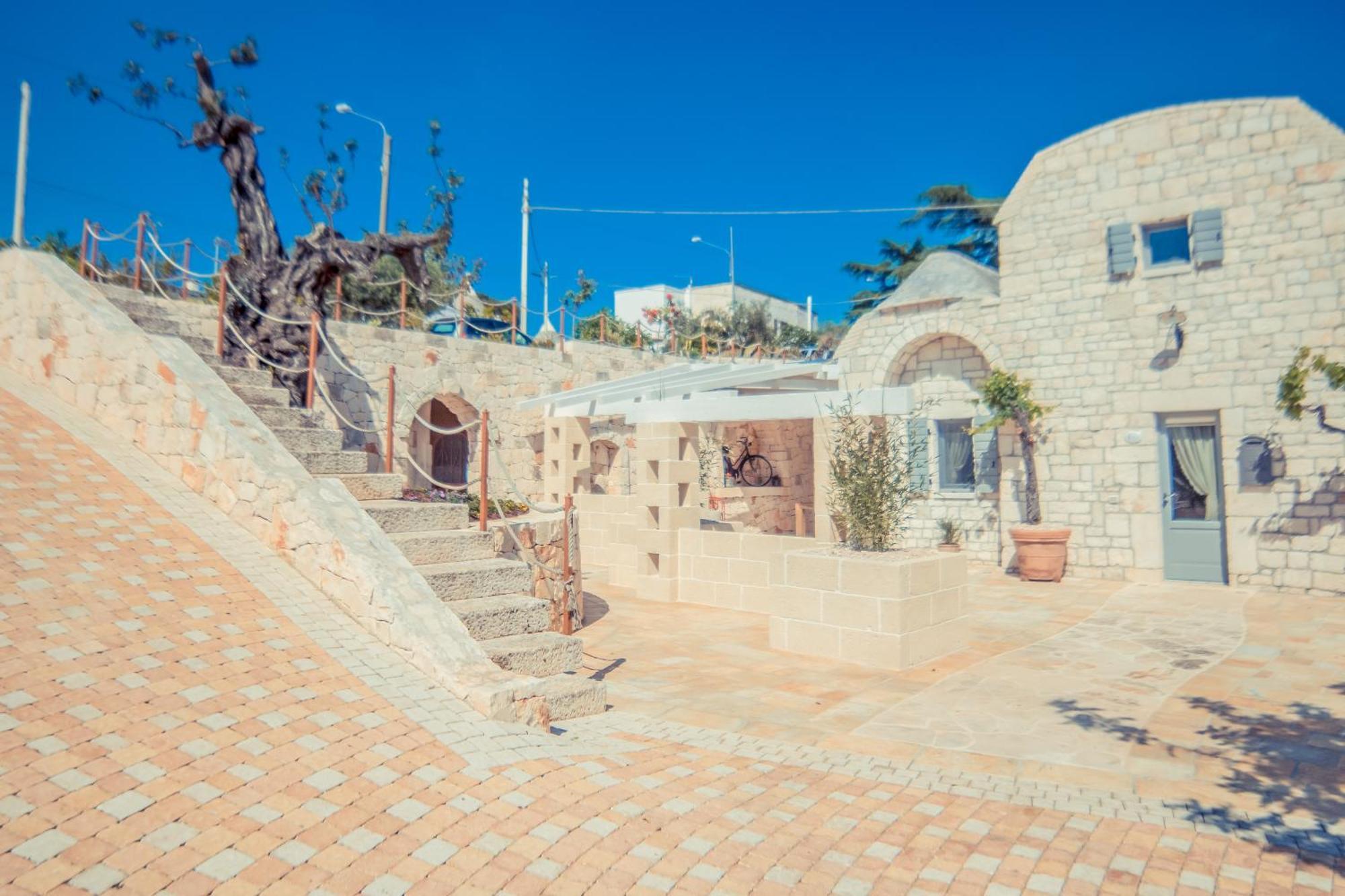 로코로톤도 Navolte Trulli E Quiete Con Piscina 빌라 외부 사진
